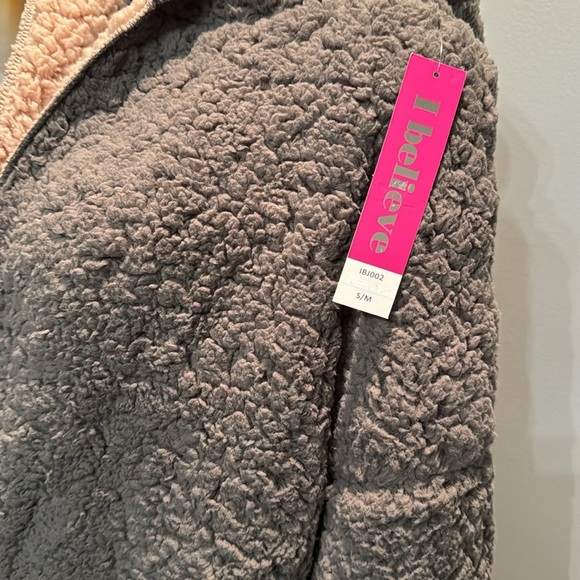 I Believe oversized warm and cozy jacket or sweater S/M NWT - Picture 3 of 12